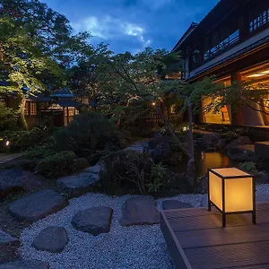 Nanzenji Sando Kikusui Kyoto